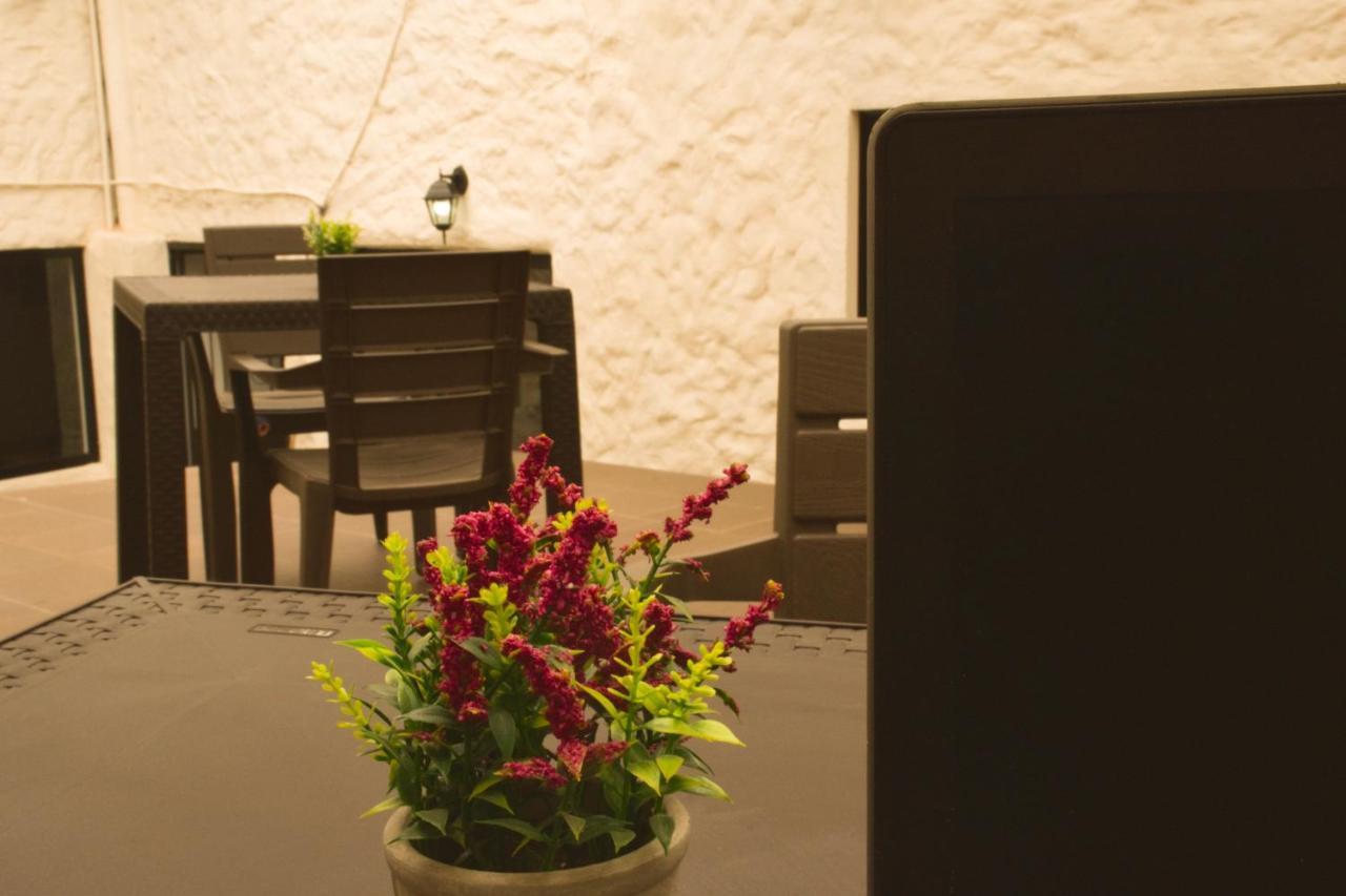Celavi Hostel Монги Экстерьер фото